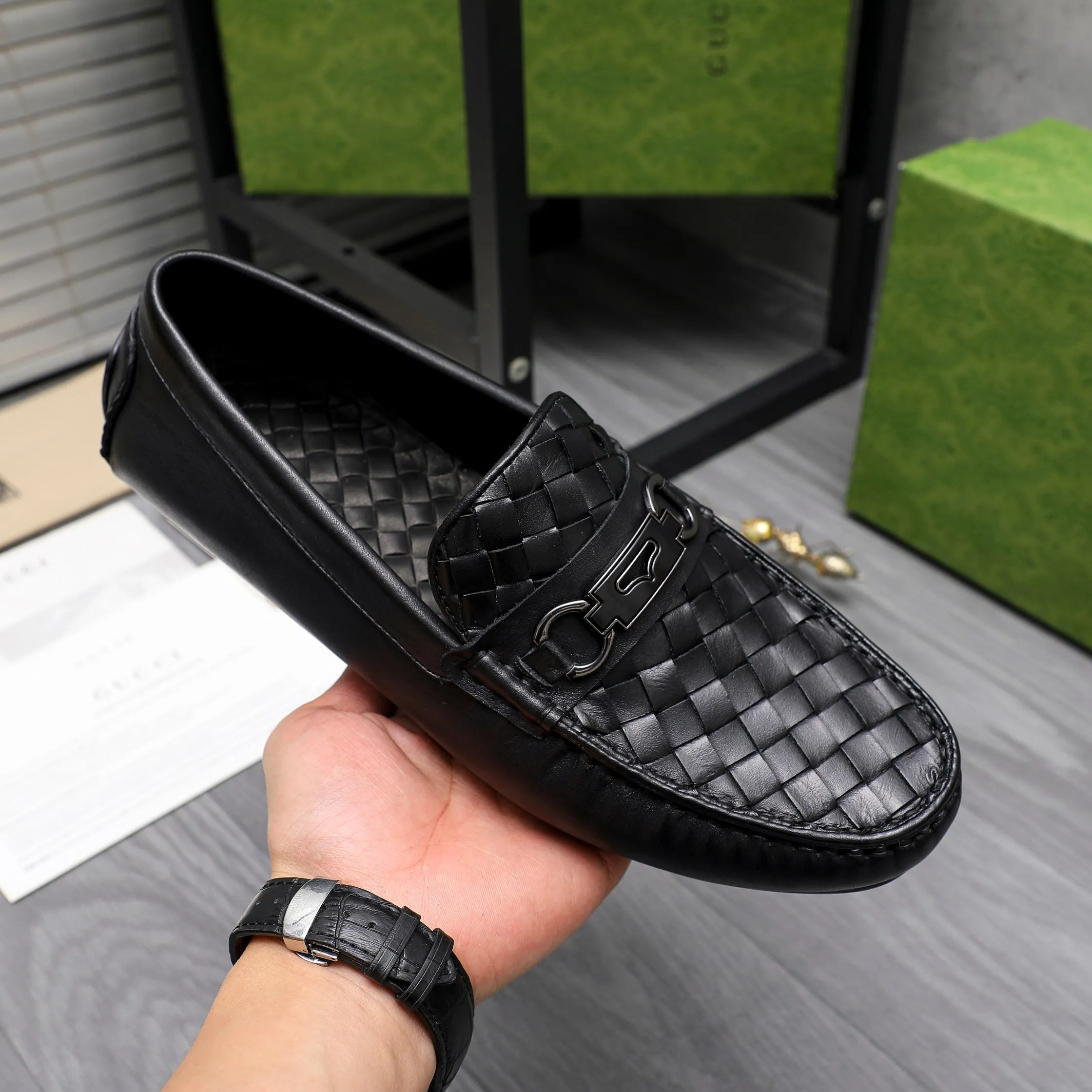 Men's shoes 💰400 Product trademark: GUCCI "Gucci" casual slip-on shoes Regular size: 38-44 (45 is custom-made and non-returnable) Product materials: Selected woven cowhide upper, sheepskin lining, rubber outsole